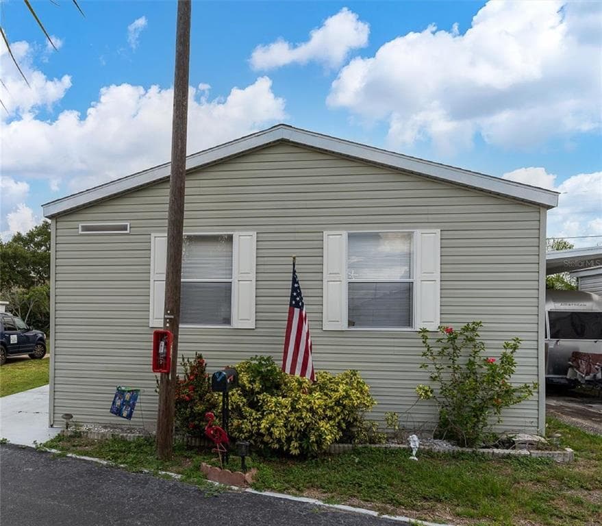 7801 34TH AVENUE N UNIT 31 ST PETERSBURG, FL 33710
