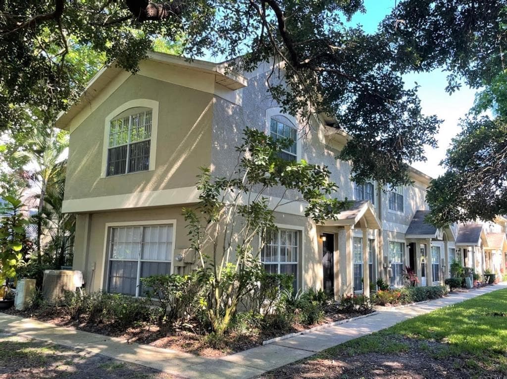 2879 THAXTON DRIVE UNIT 60 PALM HARBOR, FL 34684