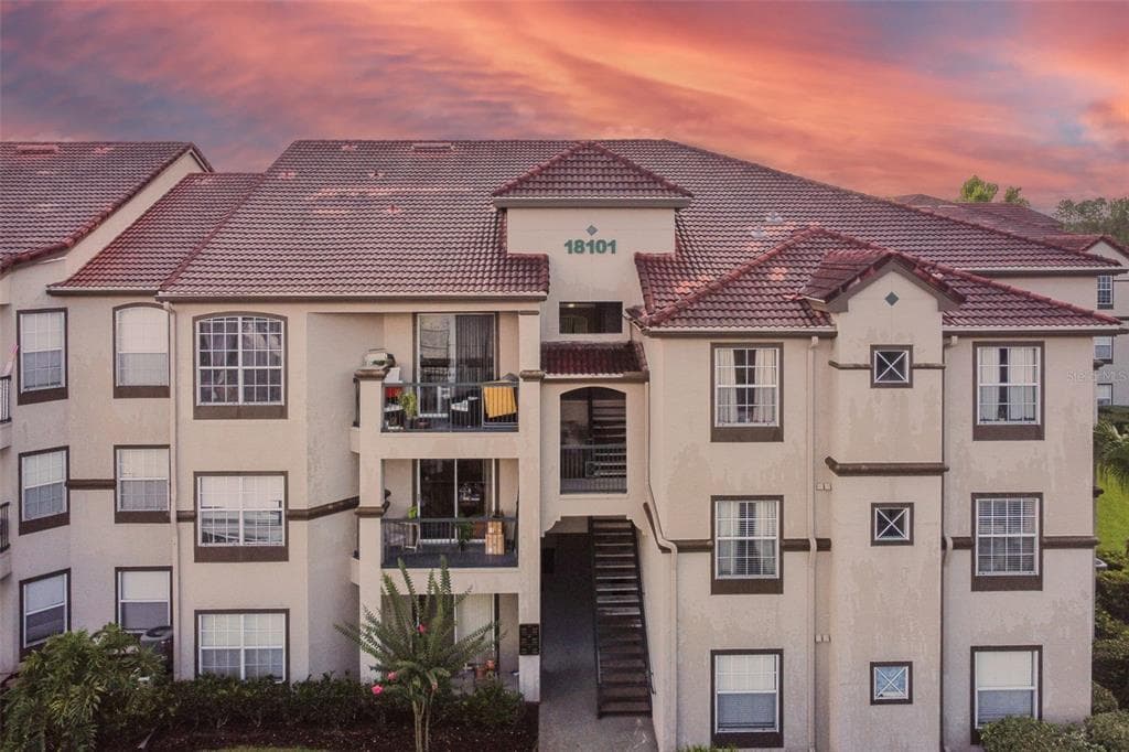 18101 PEREGRINES PERCH PLACE UNIT 4206 LUTZ, FL 33558