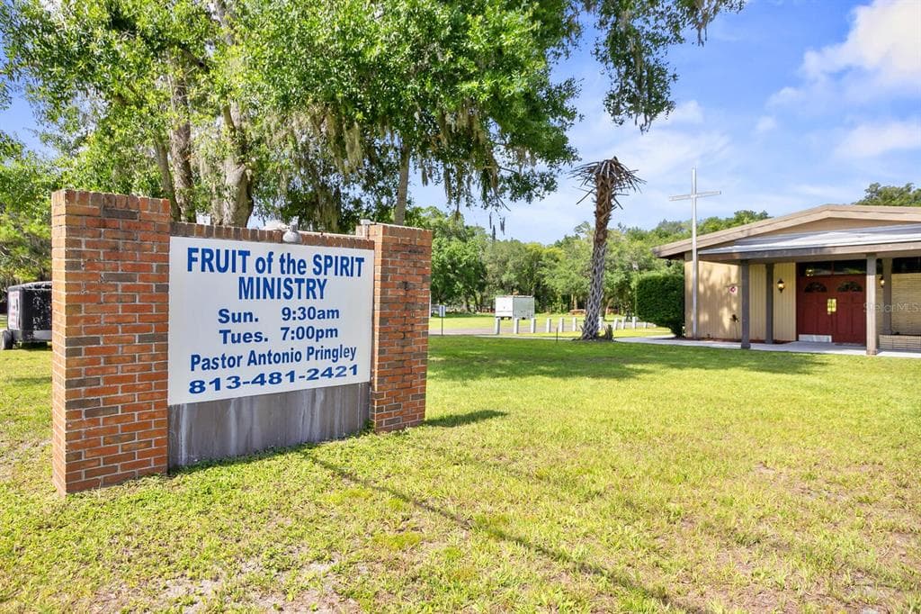1920 MAYDELL DRIVE TAMPA, FL 33619