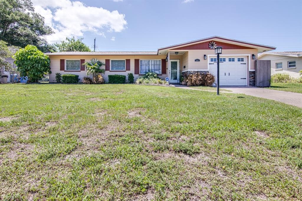 3201 HIGHLAND AVENUE W BRADENTON, FL 34205
