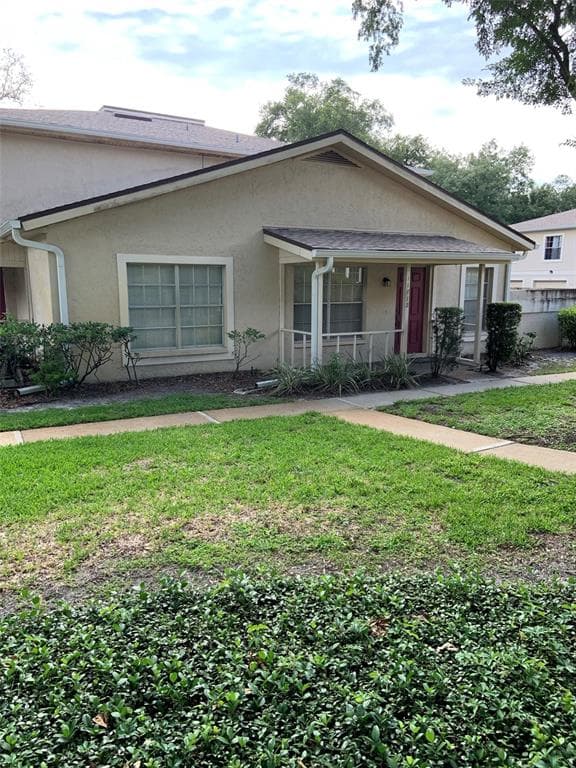 11813 FOXRUN LANE UNIT 11813 TEMPLE TERRACE, FL 33617