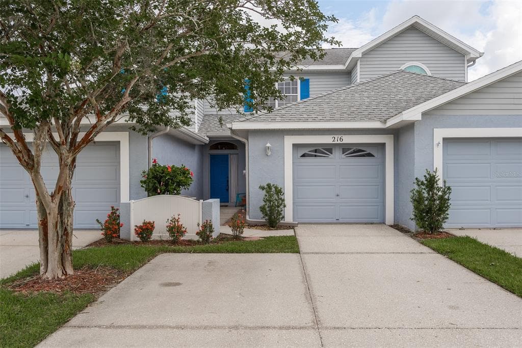 216 HEMINGWAY DRIVE OLDSMAR, FL 34677