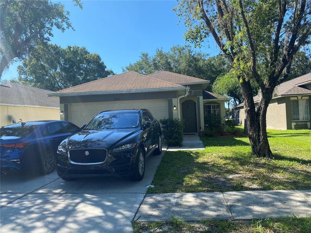 10409 ISLEWORTH AVENUE TAMPA, FL 33647