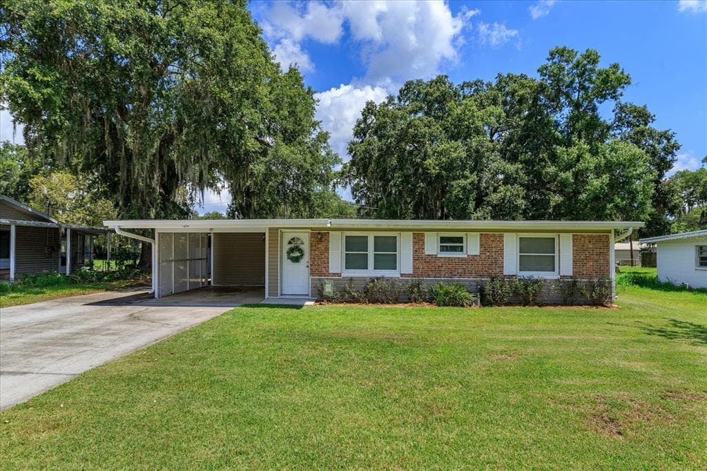 120 SEVILLA STREET AUBURNDALE, FL 33823