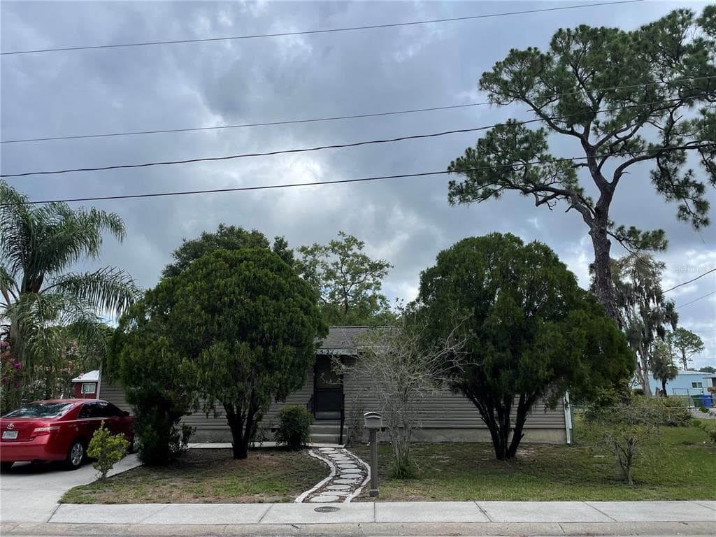 2521 8TH AVENUE E BRADENTON, FL 34208