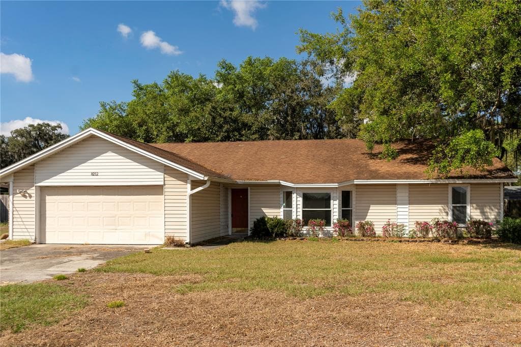8212 N CAMPBELL ROAD LAKELAND, FL 33810