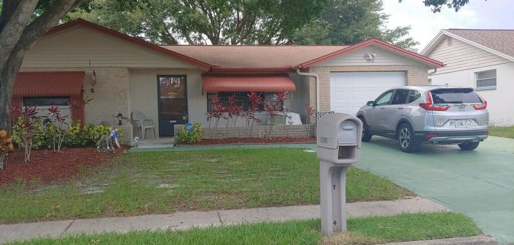 5913 DELLA DRIVE HOLIDAY, FL 34690