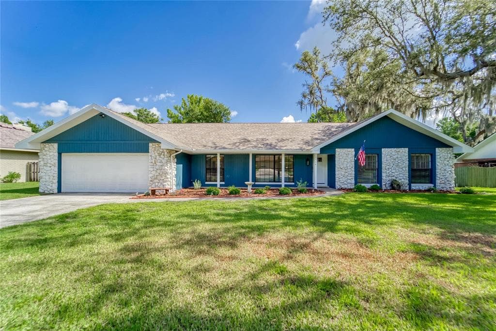 2514 LAURELWOOD LANE VALRICO, FL 33596