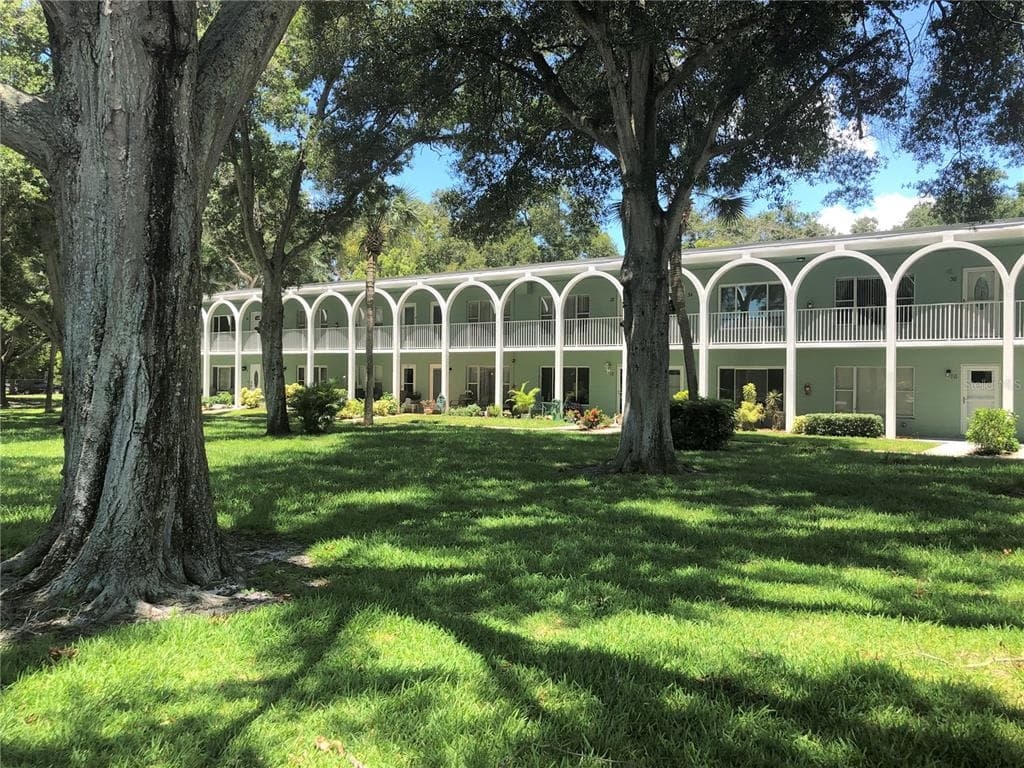 2011 AUSTRALIA WAY W UNIT 26 CLEARWATER, FL 33763