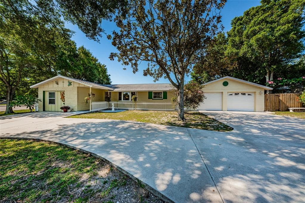 11300 122ND AVENUE LARGO, FL 33778