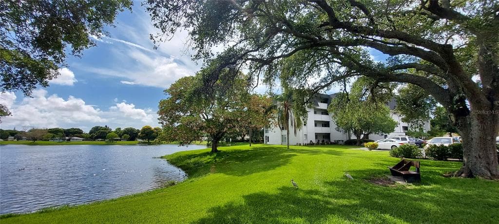 1200 37TH STREET N UNIT 307 ST PETERSBURG, FL 33713