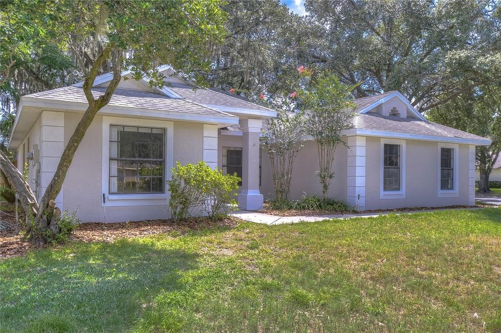 3102 THACKERY COURT