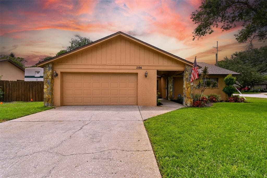 2194 BEVERLY LANE CLEARWATER, FL 33763