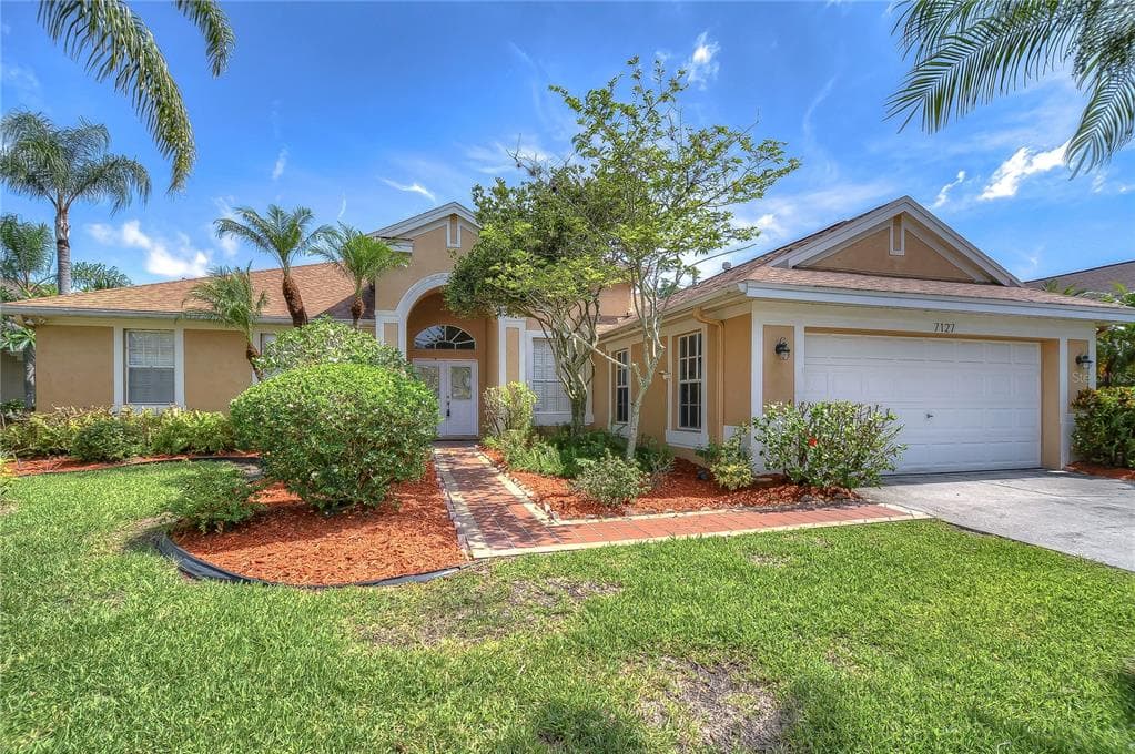 7127 COLONIAL LAKE DRIVE RIVERVIEW, FL 33578