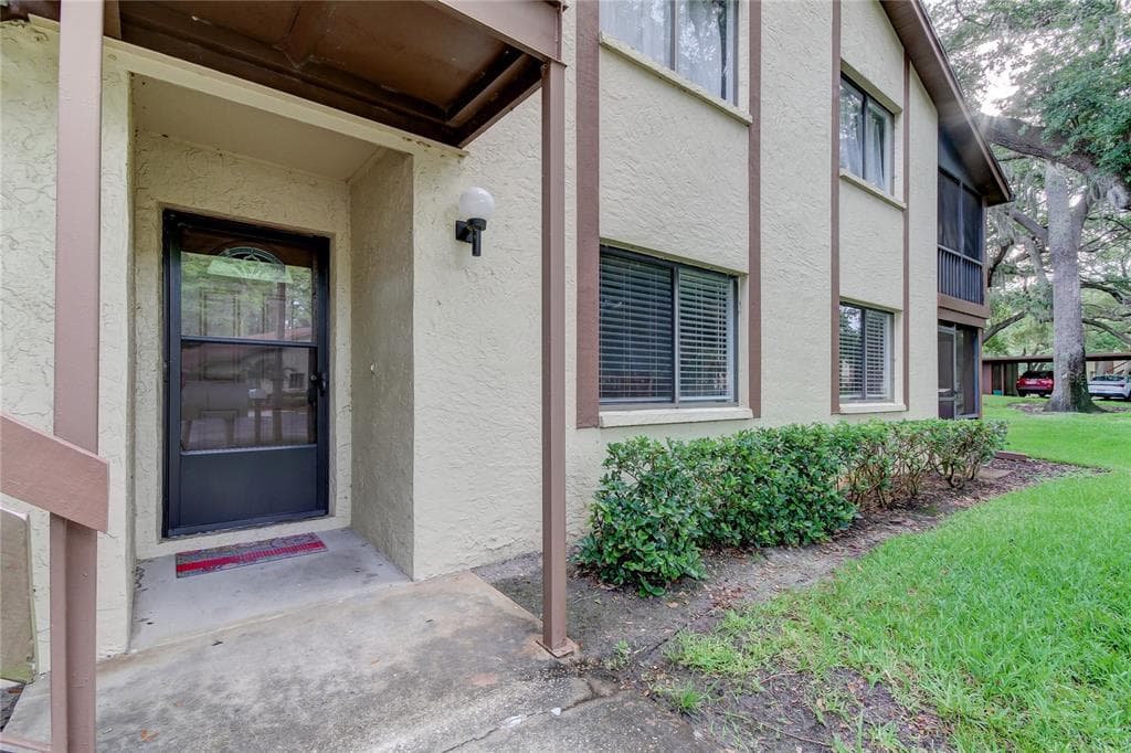 2363 FLANDERS WAY UNIT B SAFETY HARBOR, FL 34695