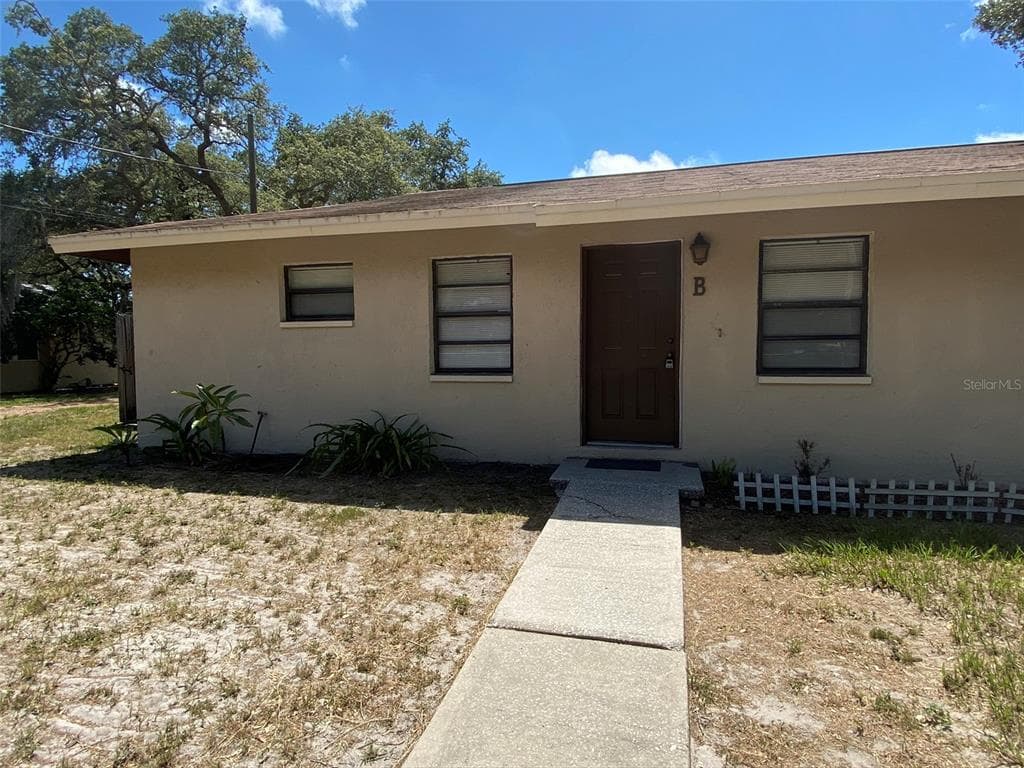 301 WOODROW AVENUE UNIT B LARGO, FL 33770