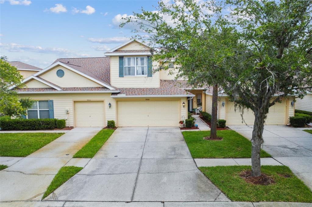 9004 IRON OAK AVENUE TAMPA, FL 33647