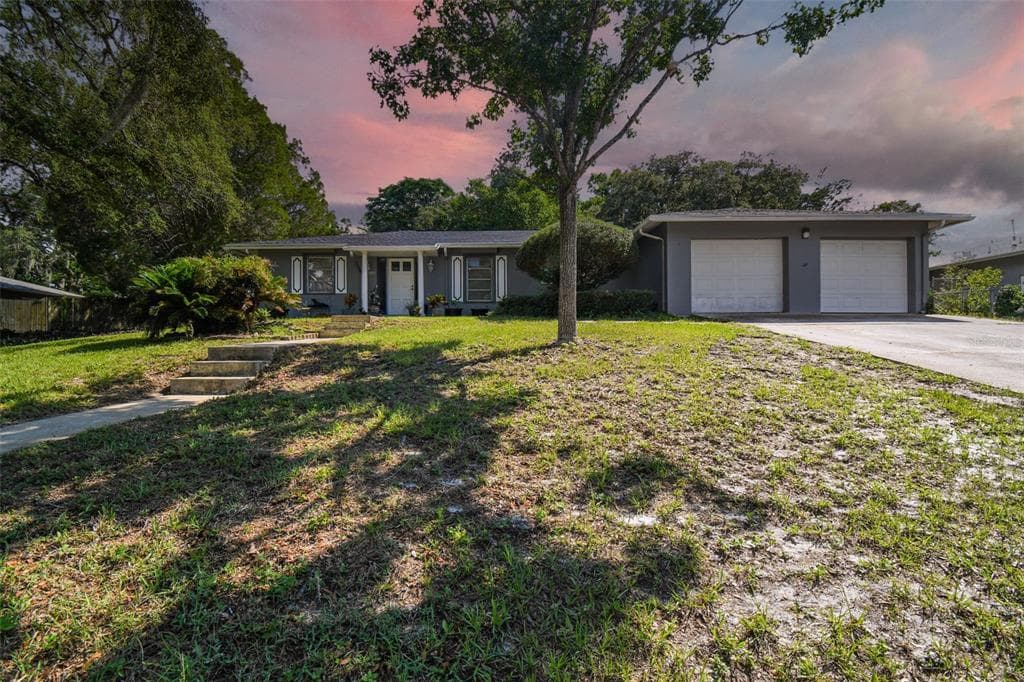7362 HOLIDAY DRIVE