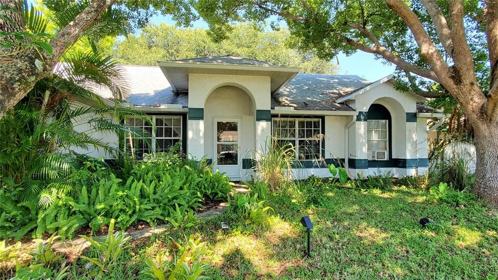 4112 EAGLE FEATHER DRIVE