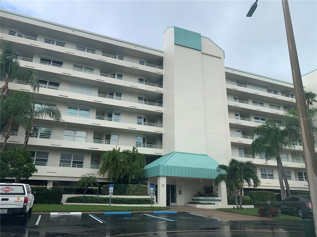 7979 SAILBOAT KEY BOULEVARD S UNIT 202 SOUTH PASADENA, FL 33707