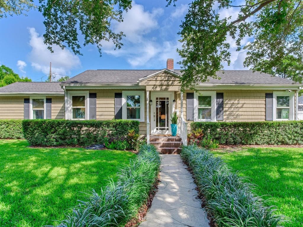225 S GUNLOCK AVENUE TAMPA, FL 33609