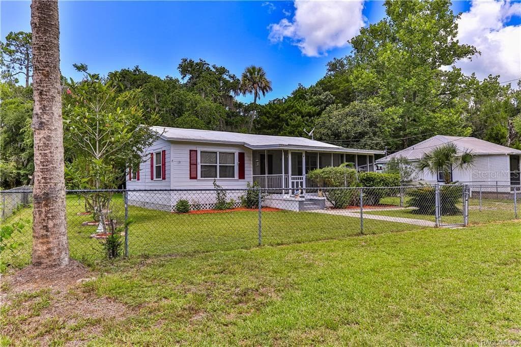 18 ELKINS ROAD INGLIS, FL 34449