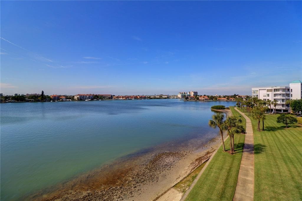 8000 SAILBOAT KEY BOULEVARD S UNIT 303 ST PETE BEACH, FL 33707