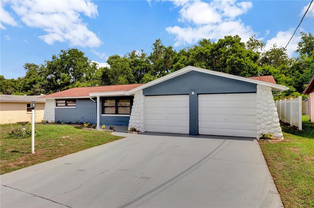 7326 APACHE TRAIL SPRING HILL, FL 34606