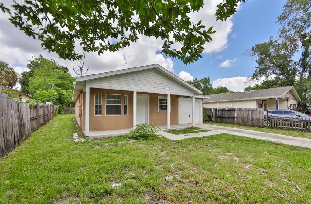 8209 N MARKS STREET TAMPA, FL 33604