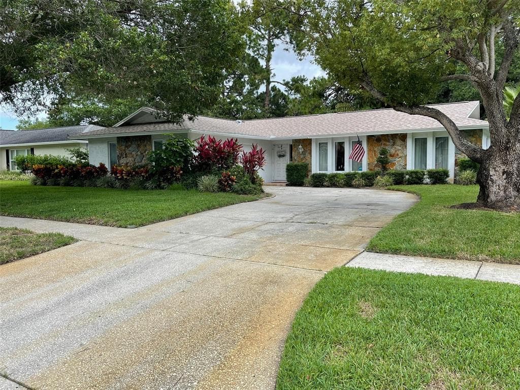 2673 BURNTFORK DRIVE CLEARWATER, FL 33761