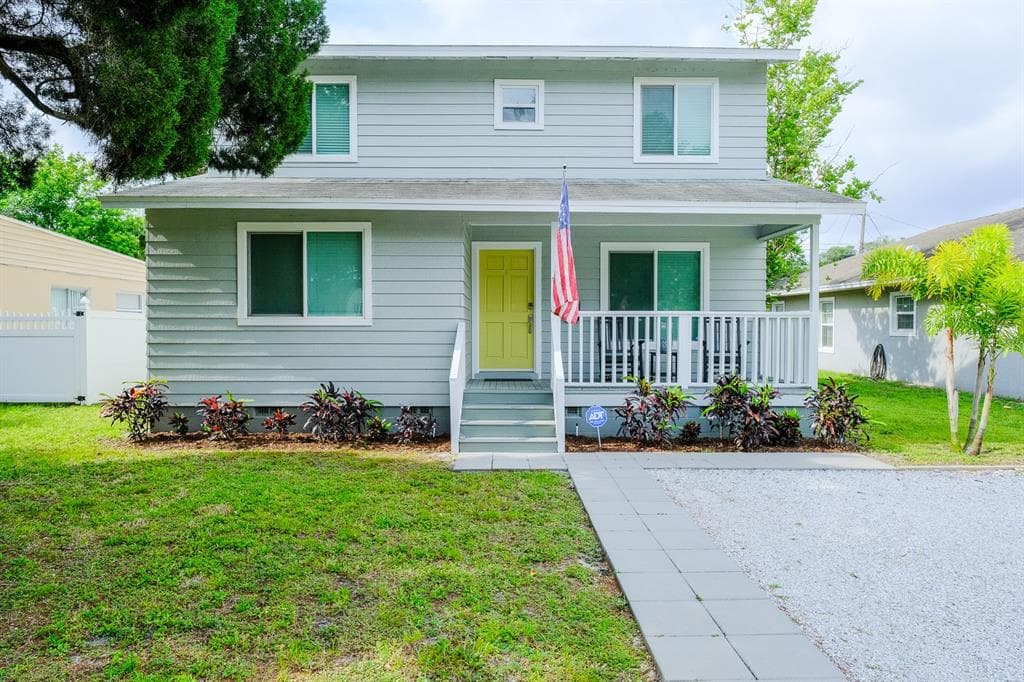 4228 37TH AVENUE N ST PETERSBURG, FL 33713