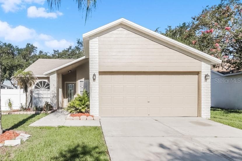 1253 SALT CLAY COURT WESLEY CHAPEL, FL 33544