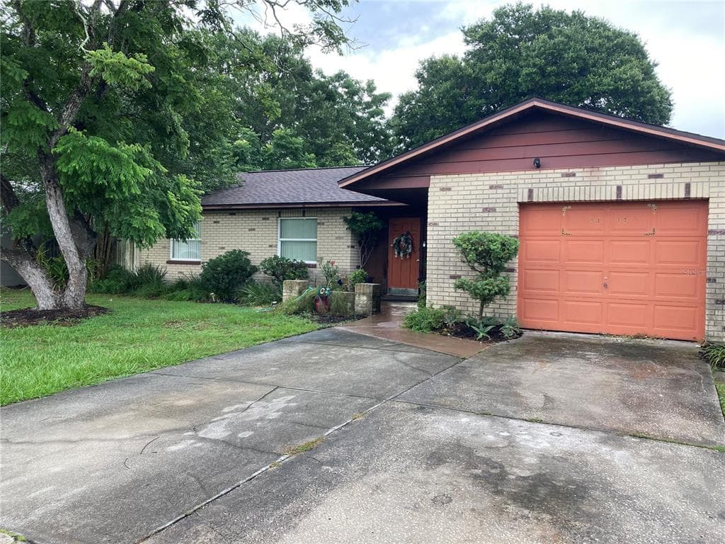 5117 PINE STREET SEFFNER, FL 33584