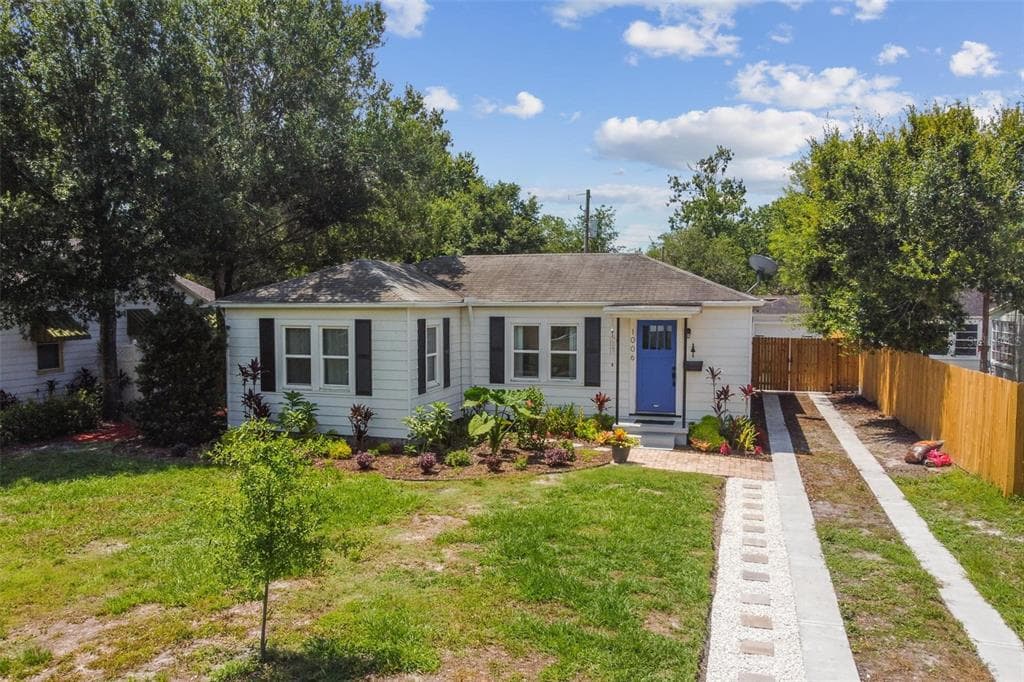 1006 W BANISTER AVENUE TAMPA, FL 33603