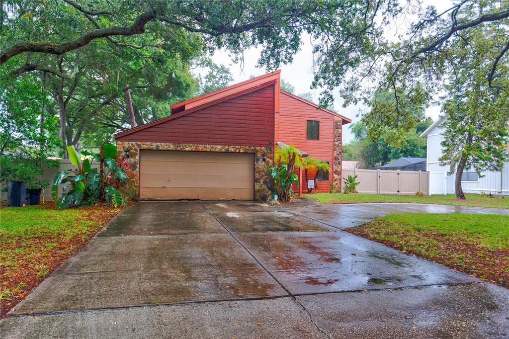 5210 PARADE ST TEMPLE TERRACE, FL 33617