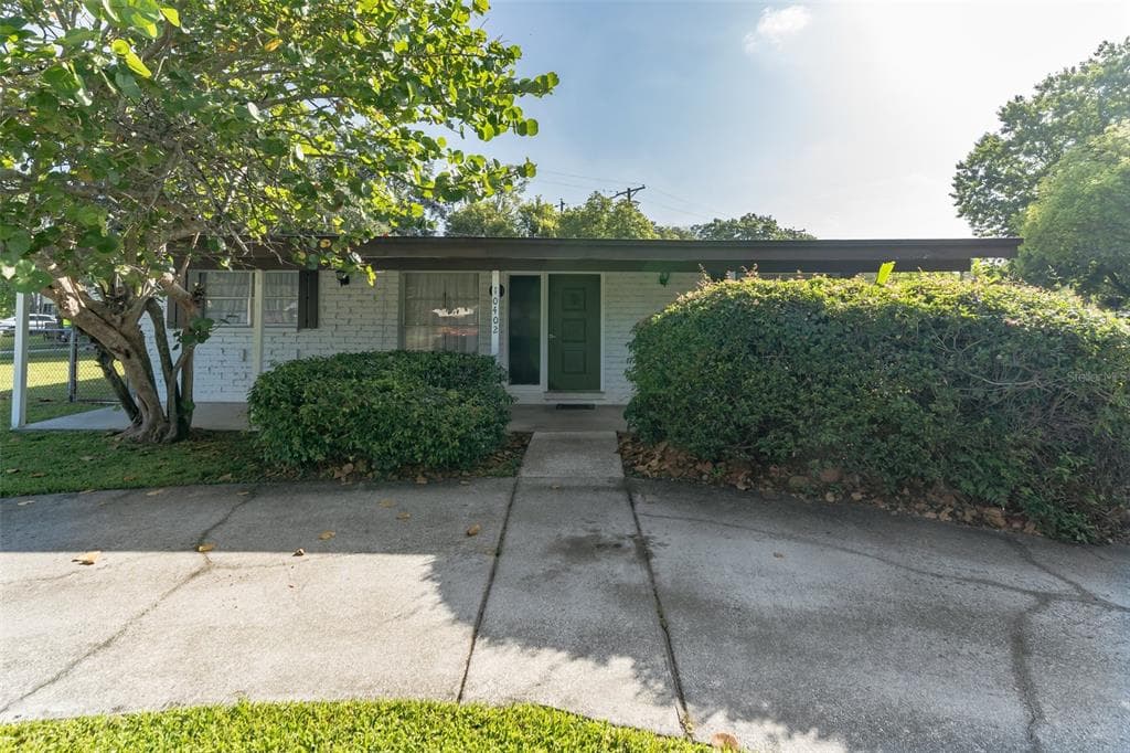 10402 VENTURA AVENUE TAMPA, FL 33619