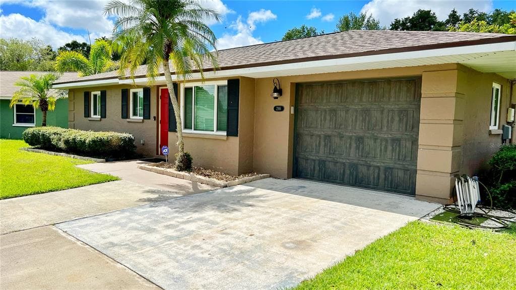2916 36TH AVENUE E BRADENTON, FL 34208