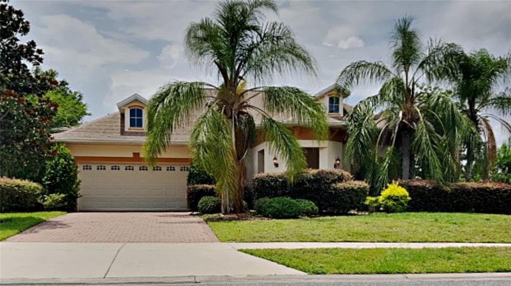 38641 LAKEVIEW WALK LADY LAKE, FL 32159