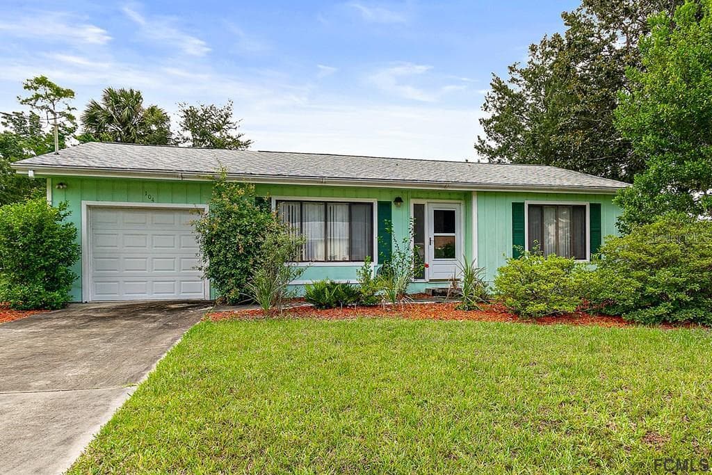 104 BRADDOCK LANE PALM COAST, FL 32137