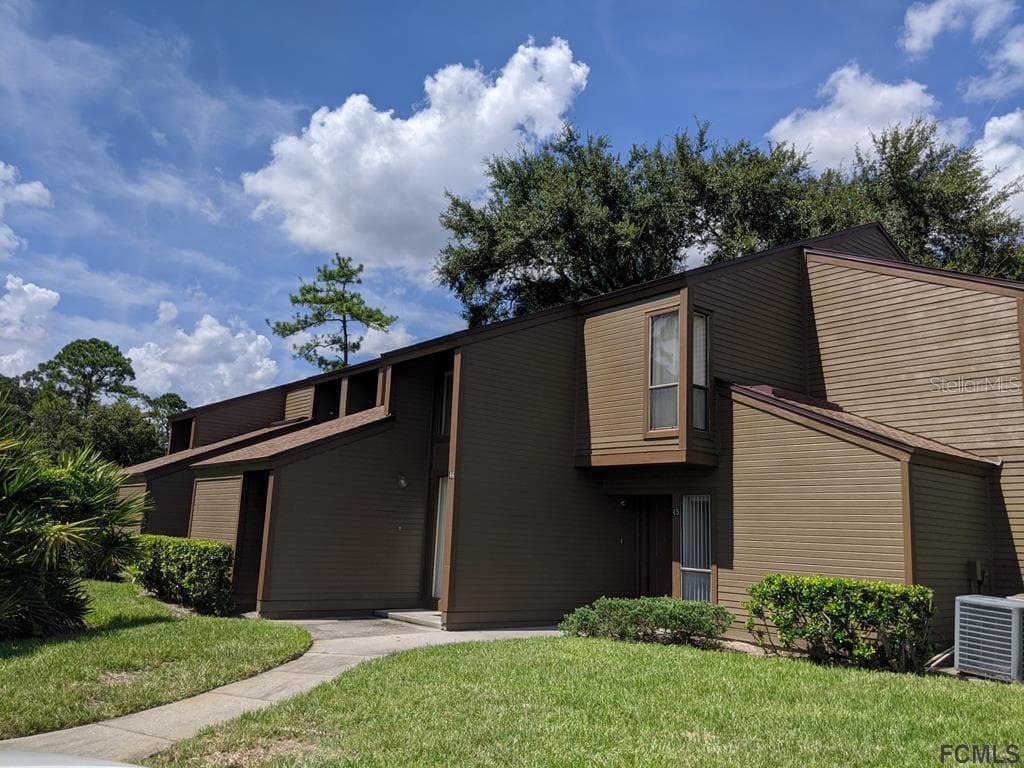46 HEMBURY LANE UNIT 46 PALM COAST, FL 32137