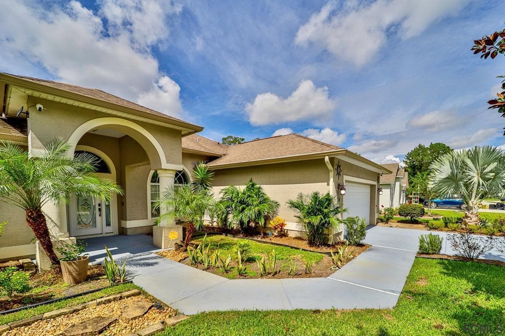 38 WHITE HALL DRIVE PALM COAST, FL 32164