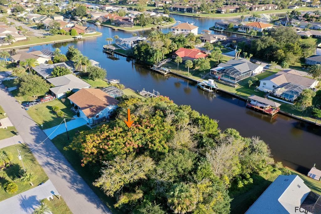 9 FLEMING COURT PALM COAST, FL 32137