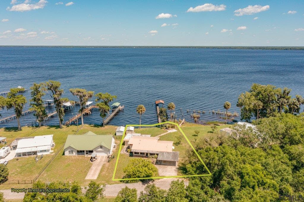150 CRESTBREEZE MANOR CRESCENT CITY, FL 32112