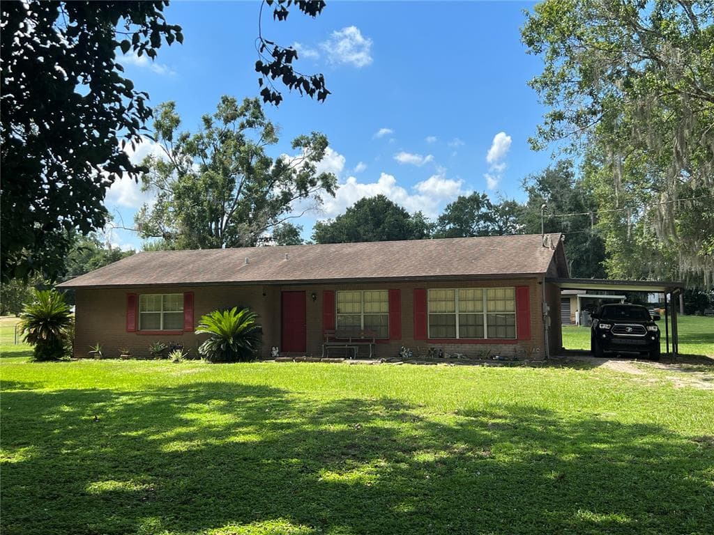 10329 OHIO AVENUE THONOTOSASSA, FL 33592
