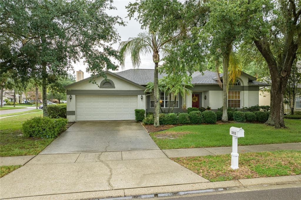 3213 CENTERWOOD DRIVE
