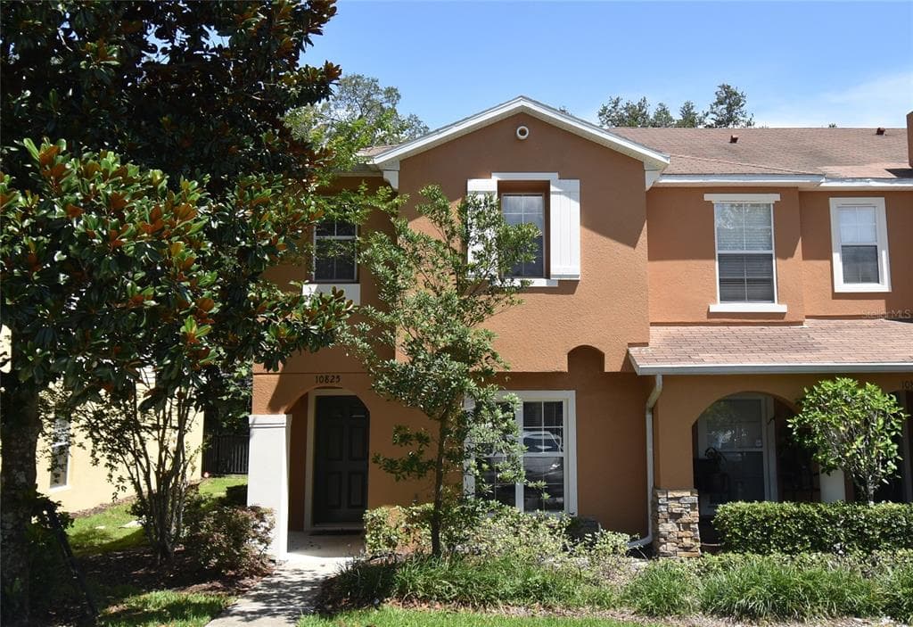 10825 LAKE SAINT CHARLES BOULEVARD RIVERVIEW, FL 33578