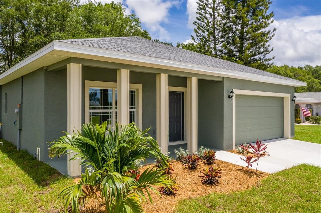 1609 NEW BEDFORD DRIVE SUN CITY CENTER, FL 33573