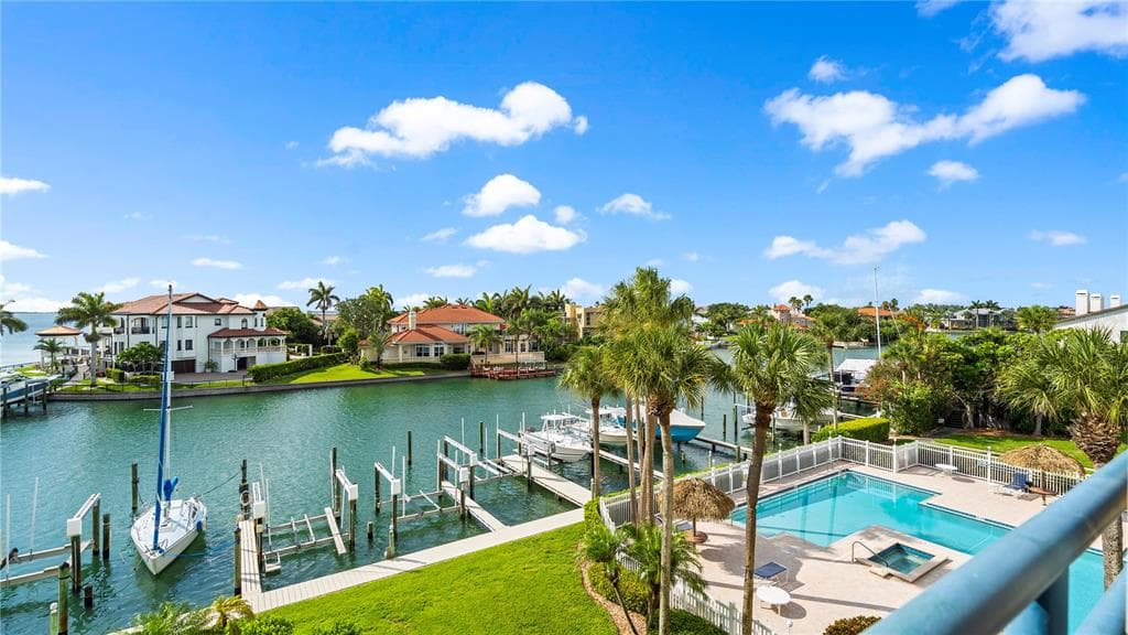 363 PINELLAS BAYWAY S UNIT 51 TIERRA VERDE, FL 33715
