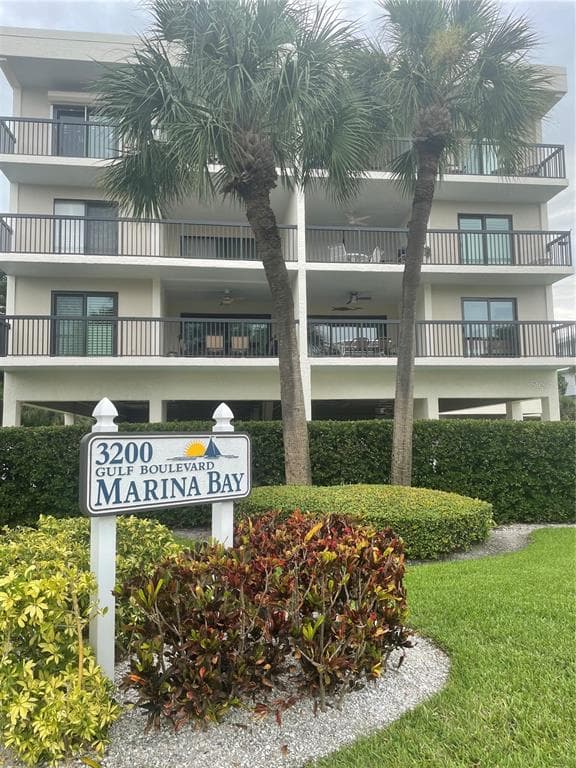 3200 GULF BOULEVARD UNIT 204 ST PETE BEACH, FL 33706